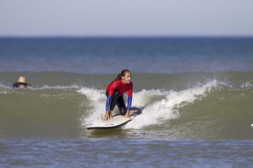 action-surf-ulmo-surf-school-soulac